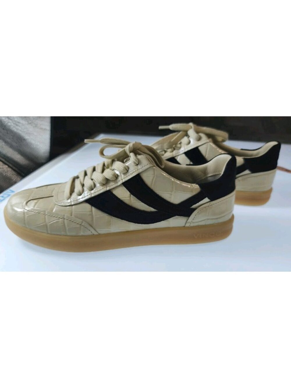 Vince Oasis Leather Suede Sneaker Cream Croc Embossed Black Womens Size 7.5 NWB
